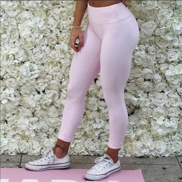 Gymshark chalk pink dreamy leggings 🌺 - Picture 1 of 3